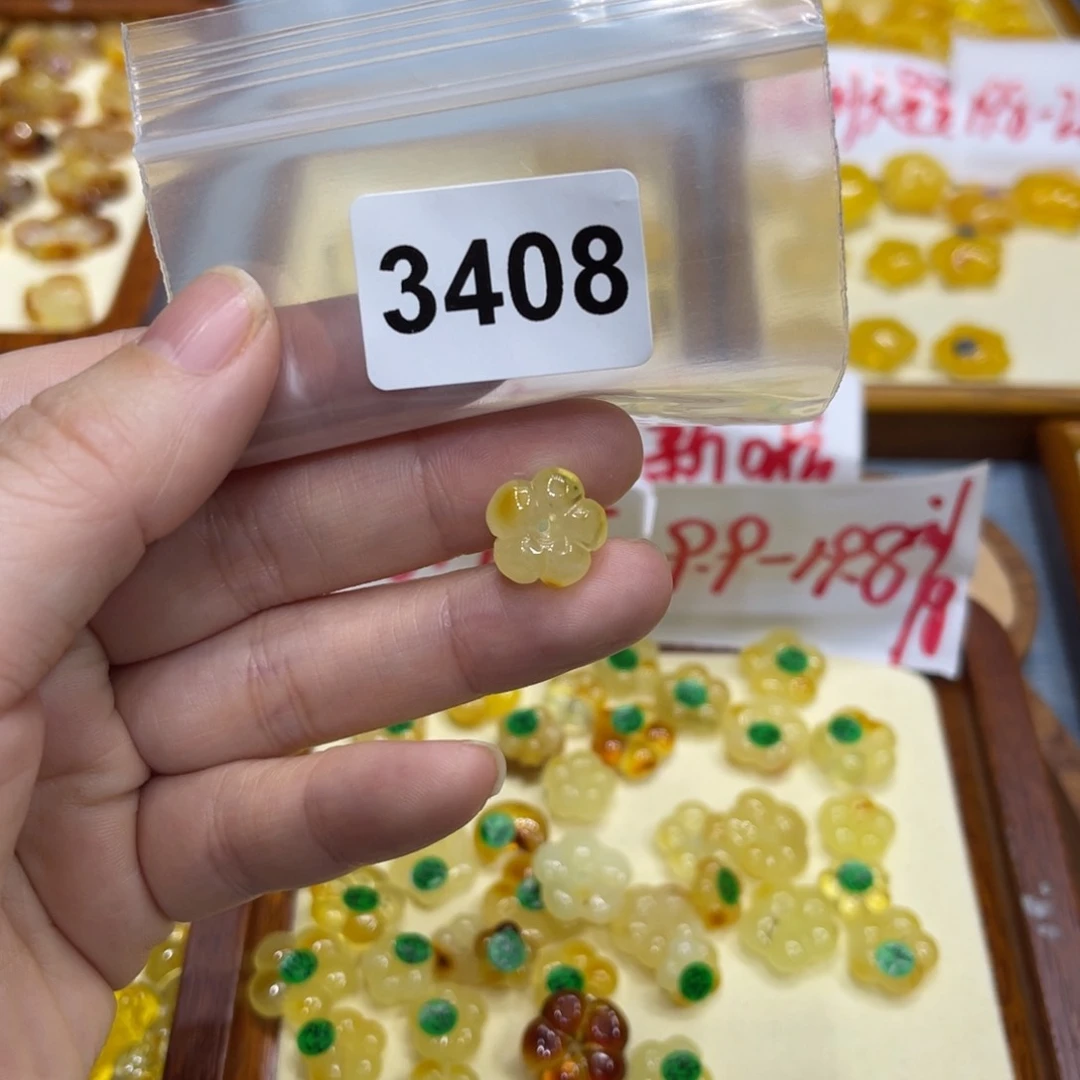 琥珀珠宝奇石未镶嵌