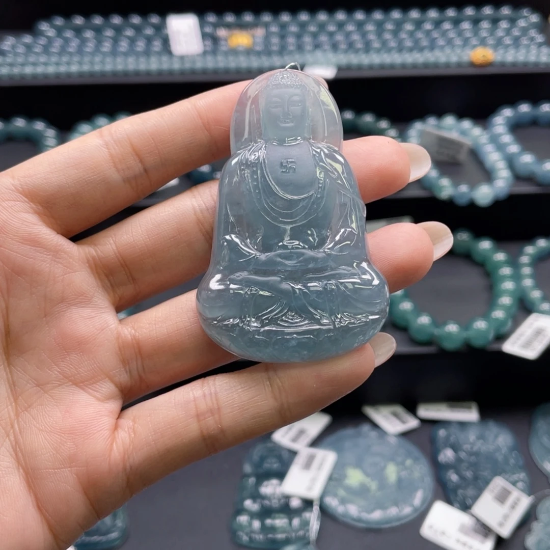 翡翠未镶嵌颈饰大日