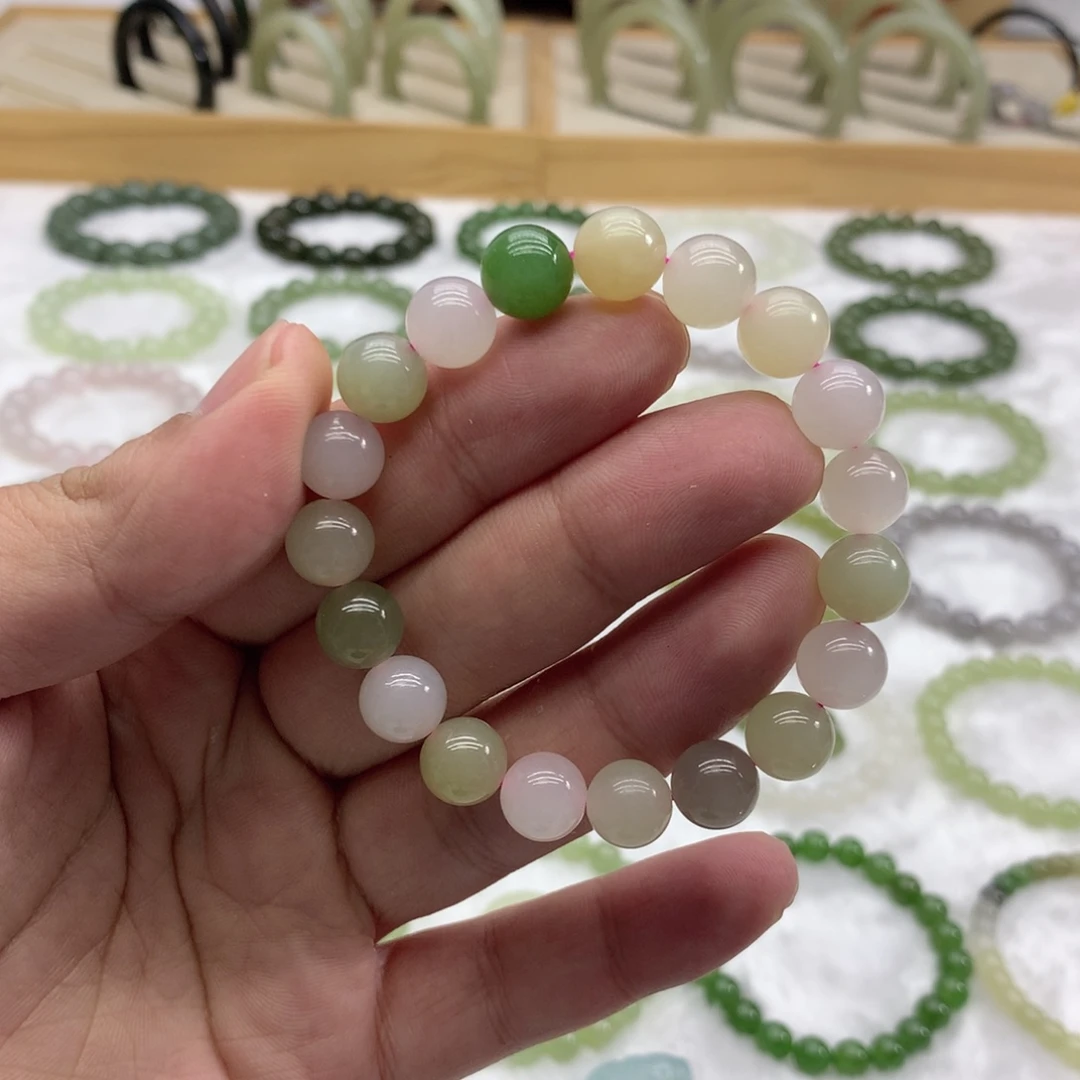 和田玉未镶嵌手串（多宝9.8）