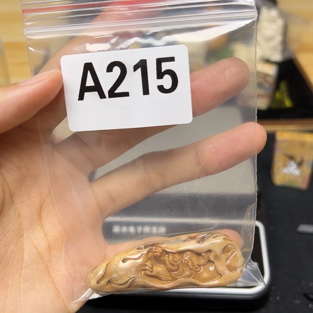 天然猛犸象牙雕刻品