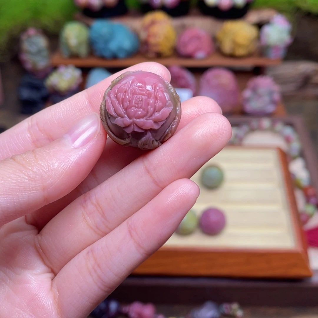 睡***.玛瑙/玉髓未镶嵌珠宝半成品盐源玛瑙凤穿牡丹