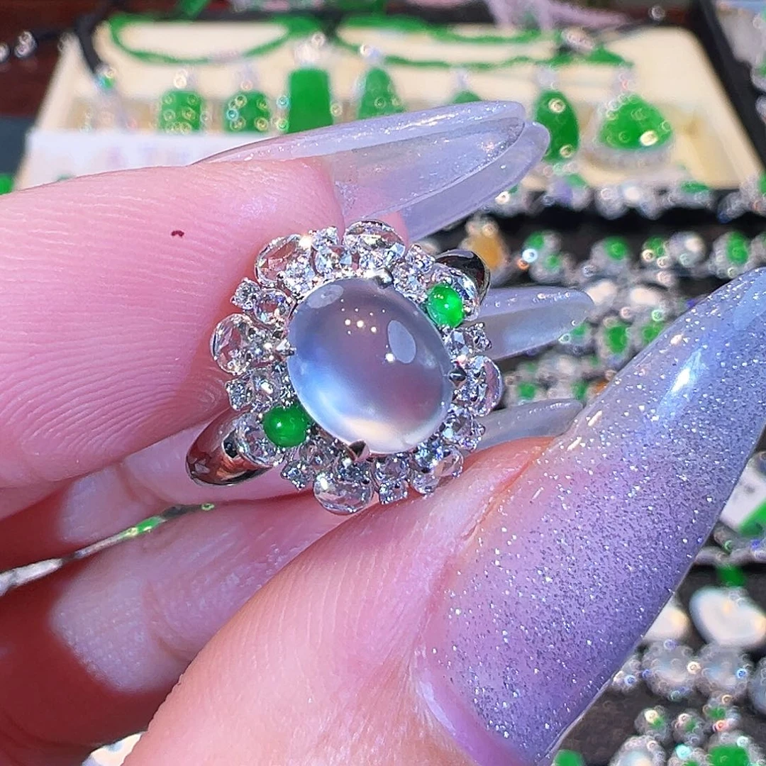 翡翠戒指18K金镶嵌翡翠