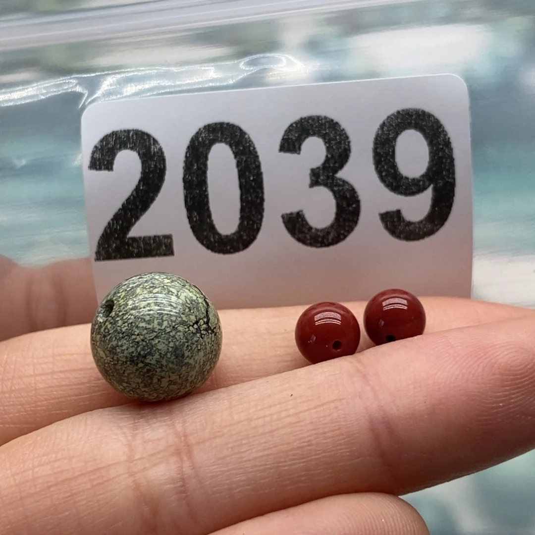 南红玛瑙颈饰未镶嵌