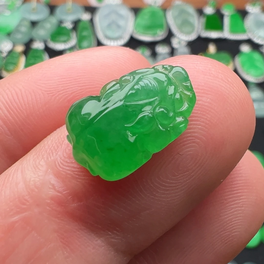 翡翠颈饰未镶嵌貔貅14.3