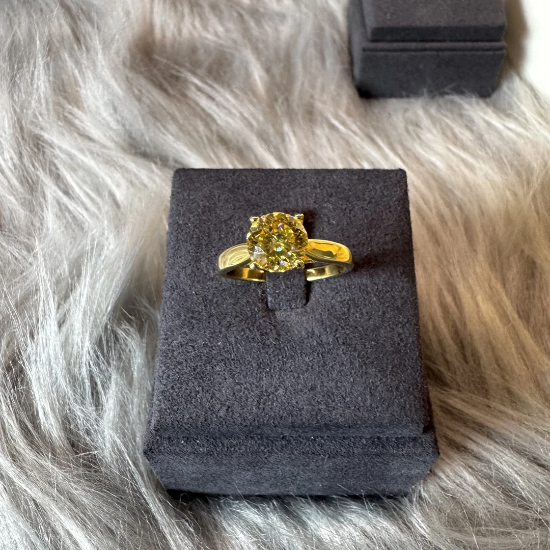 带包装【樱桃定制】 黄色阳春秋华二克拉天花板戒指.Q