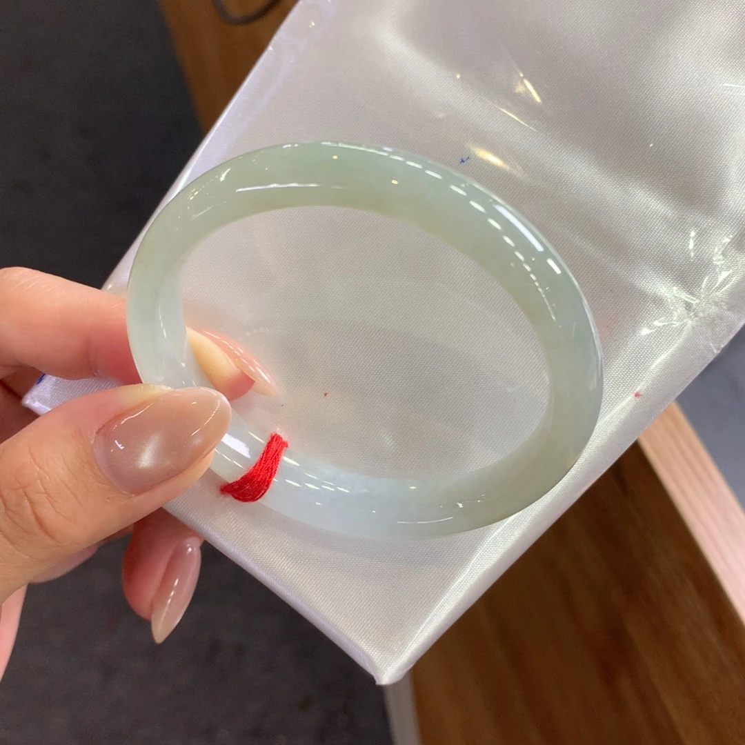 翡翠未镶嵌手镯天然Ａ货翡翠56贵妃