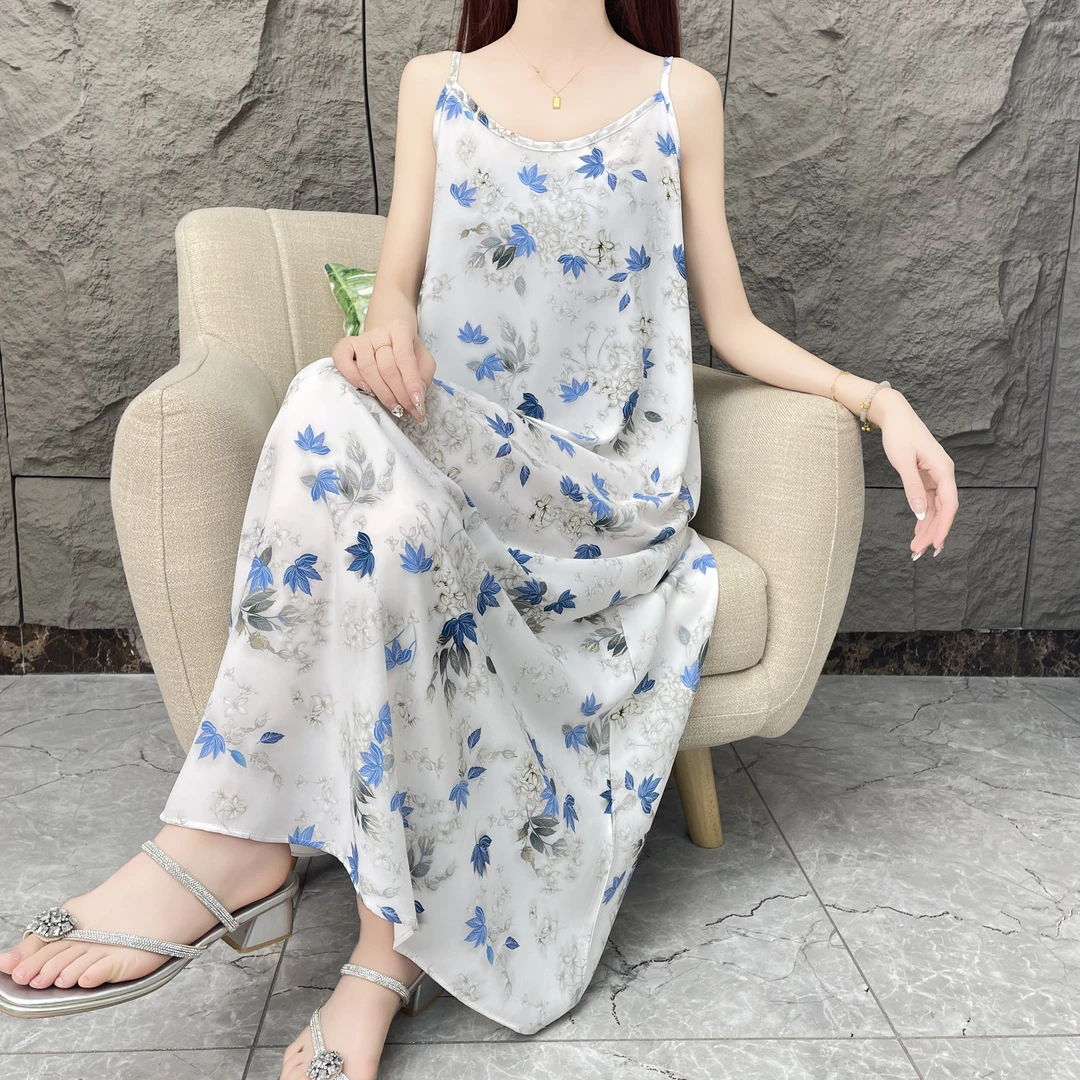 【霜涧】春季碎花吊带裙女时尚宽松气质夏季法式无袖印花连衣裙女