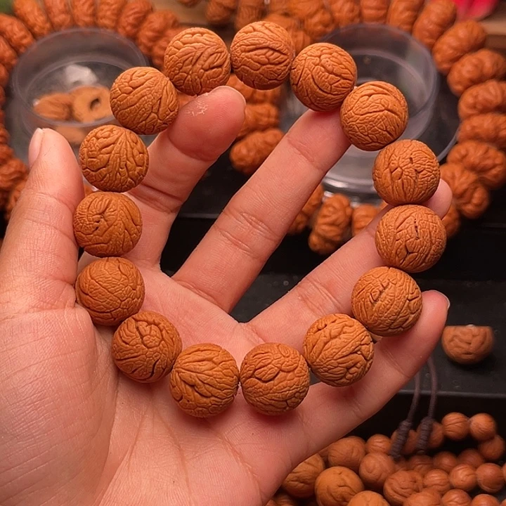 手串桃核金丝龙珠1.6