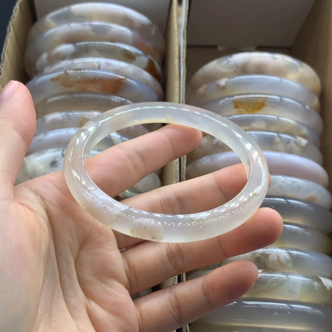 【闪购商品】玛瑙/玉髓手镯未镶嵌一**芳