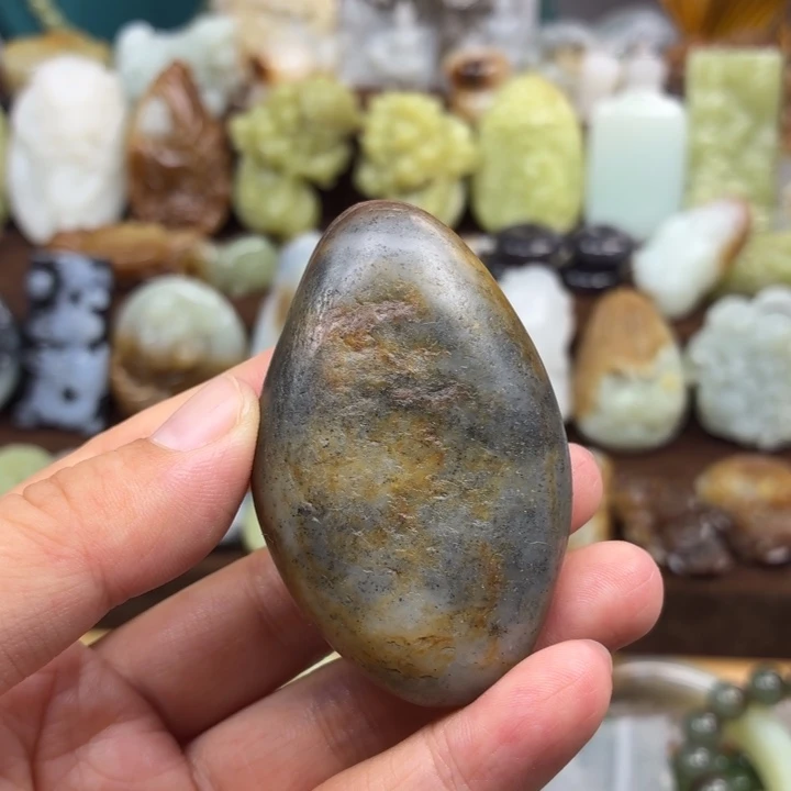 黑***活颈饰未镶嵌和田玉