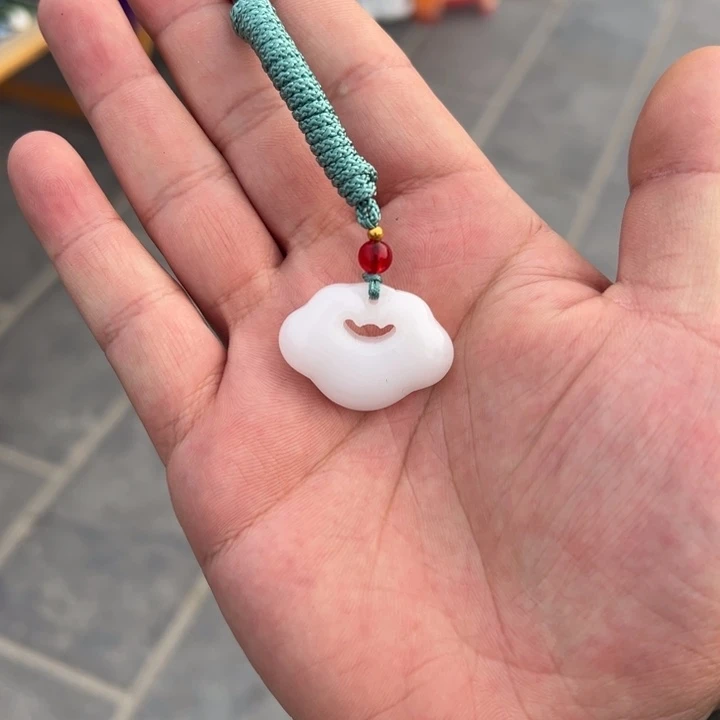 和田玉（糖玉）未镶嵌挂件