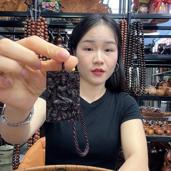 我***。小叶紫檀关姐姐精美高级