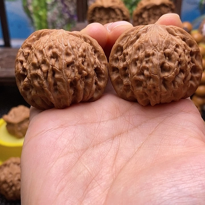 文玩核桃吊坠山地磨41