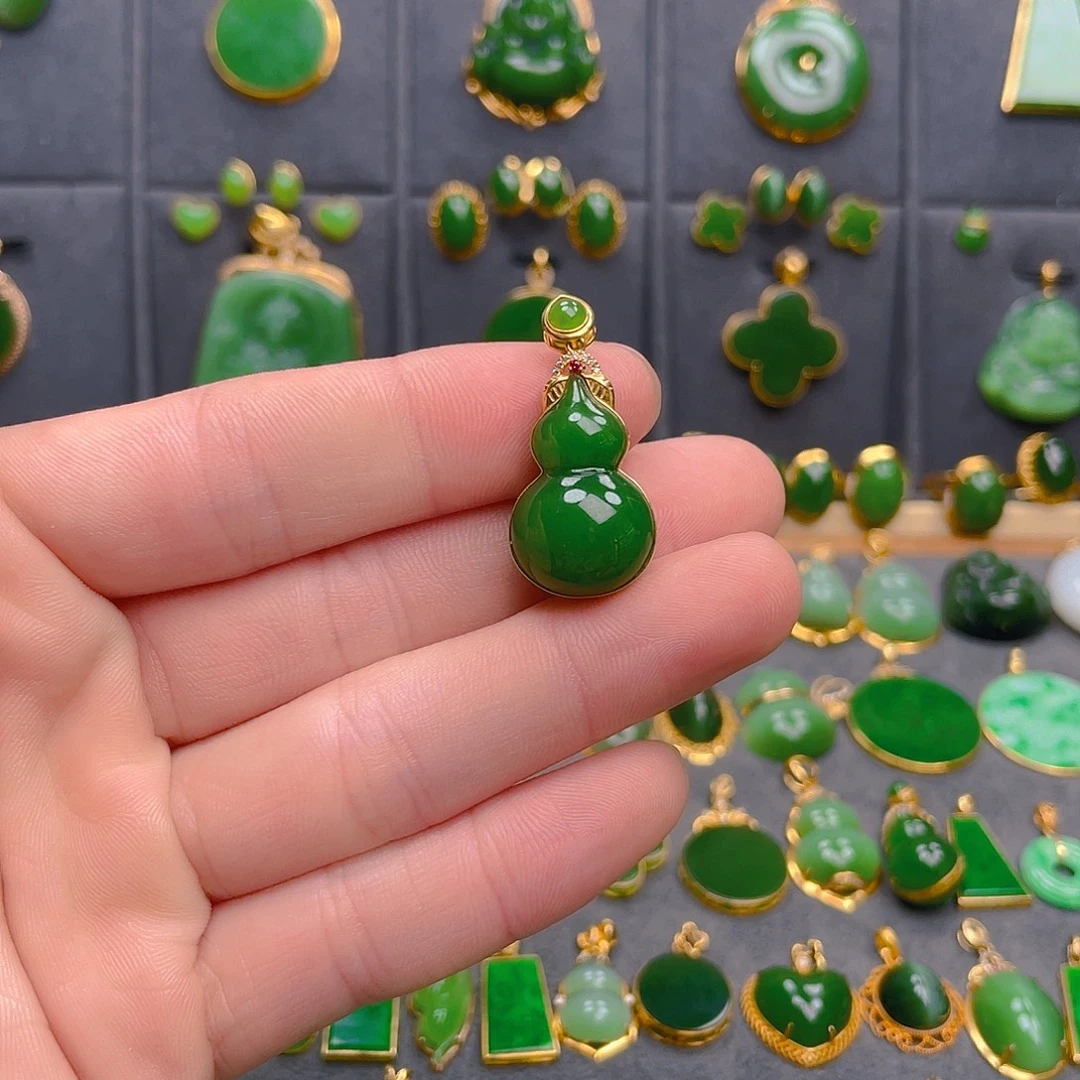 和田玉（碧玉）18K金镶嵌吊坠(不含链)