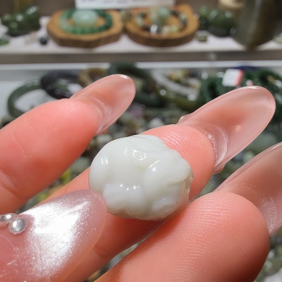 和田玉未镶嵌珠宝奇石