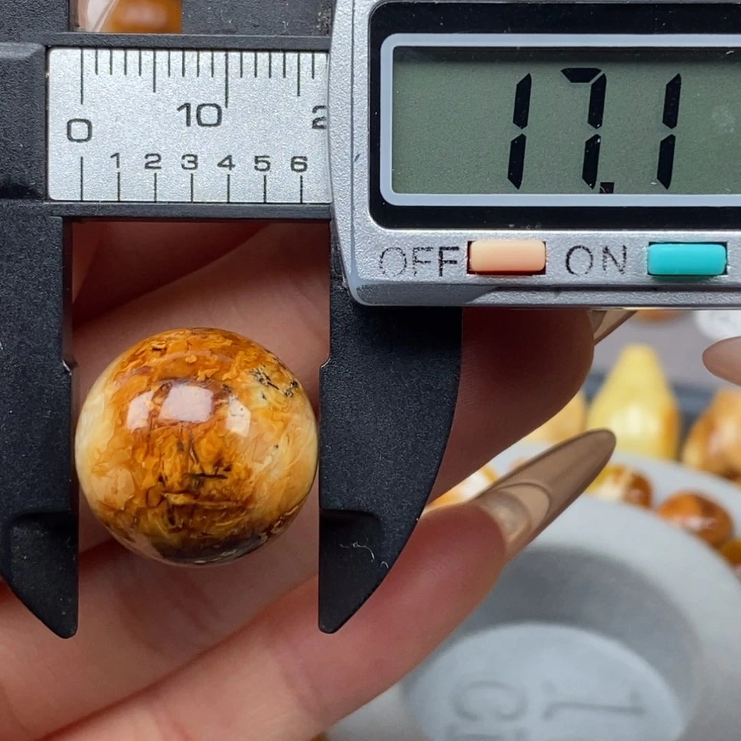 裸石琥珀未镶嵌圆珠