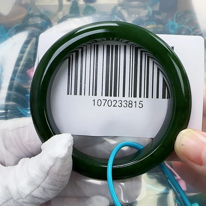 和田玉未镶嵌手镯微瑕55