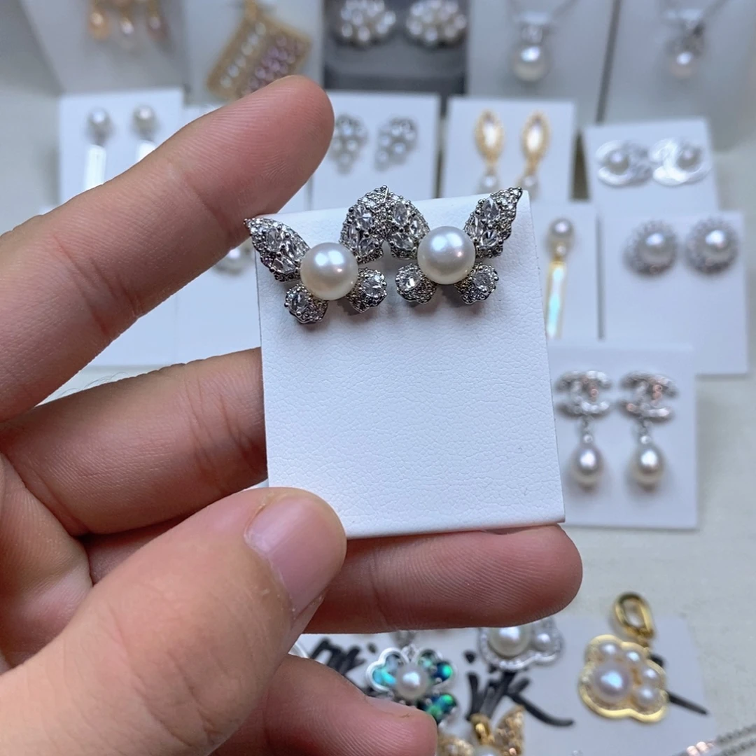 淡水珍珠耳饰未镶嵌