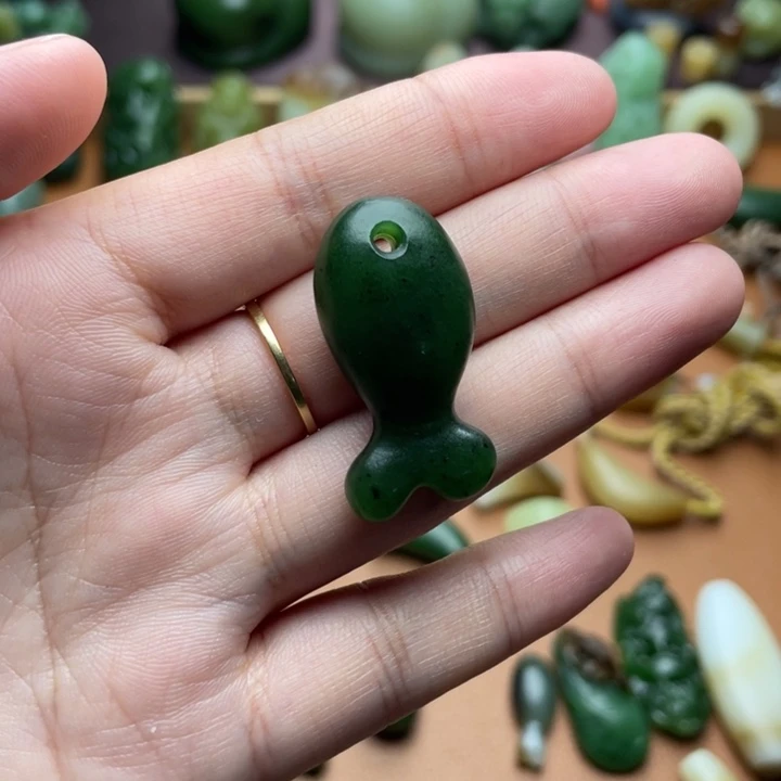 【闪购商品】和田玉未镶嵌颈饰玉*