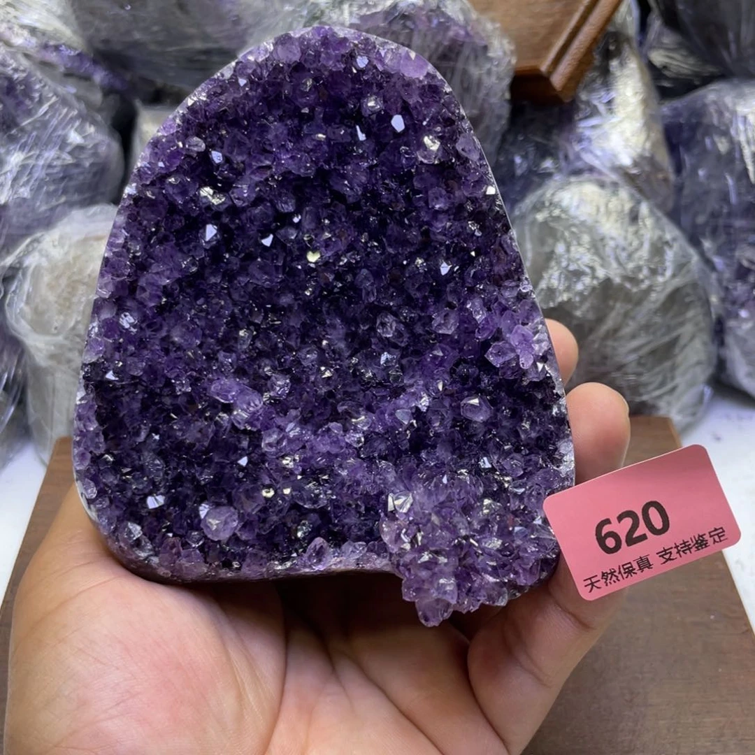 未镶嵌水晶大型摆件（非配饰）