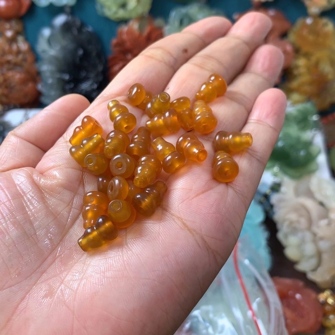 未镶嵌蛇纹石玉挂坠