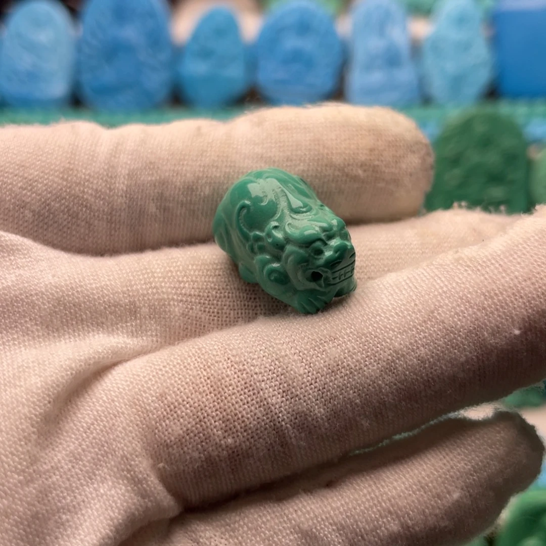 石材高瓷绿貔貅小件