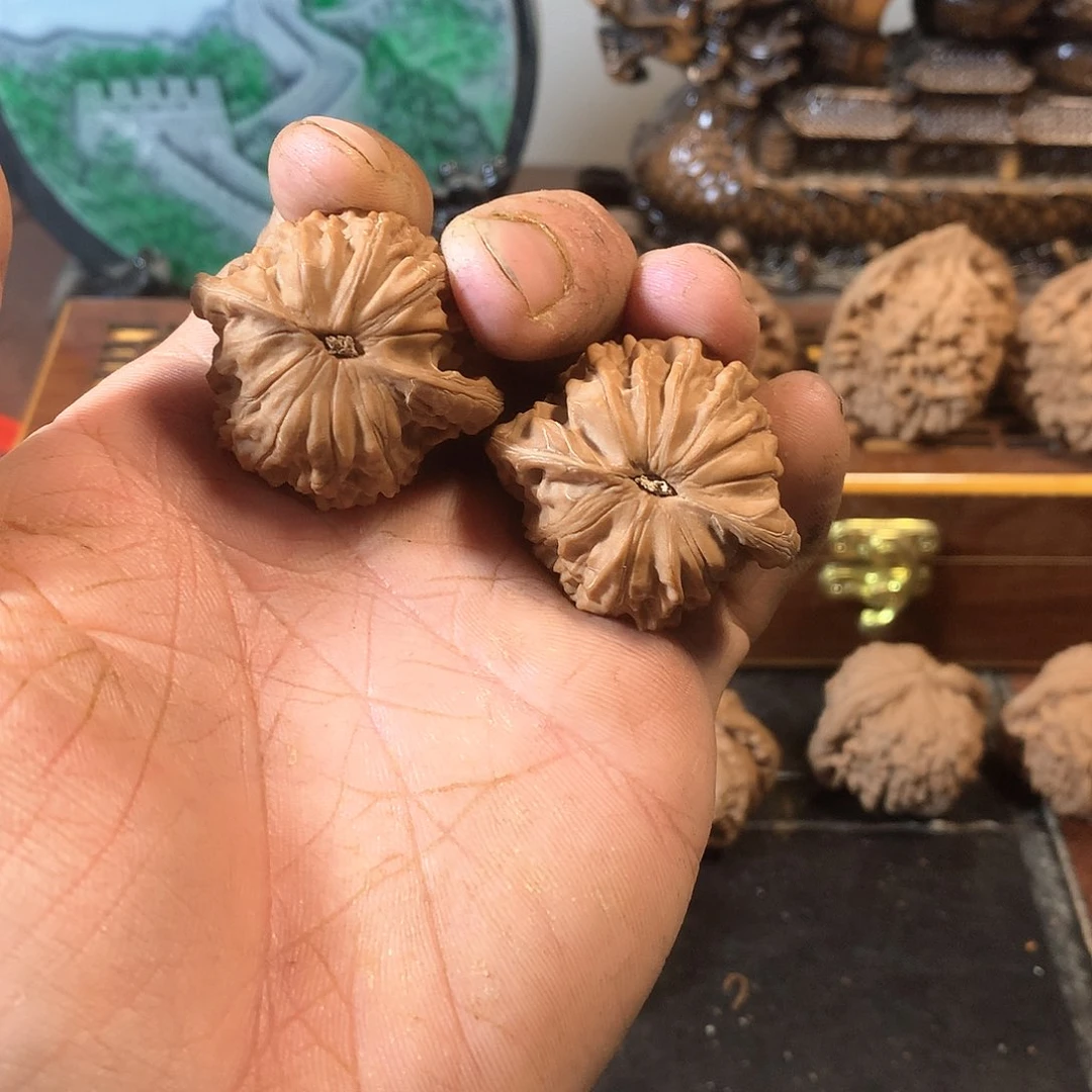 桃核吊坠文玩核桃磨盘狮子头