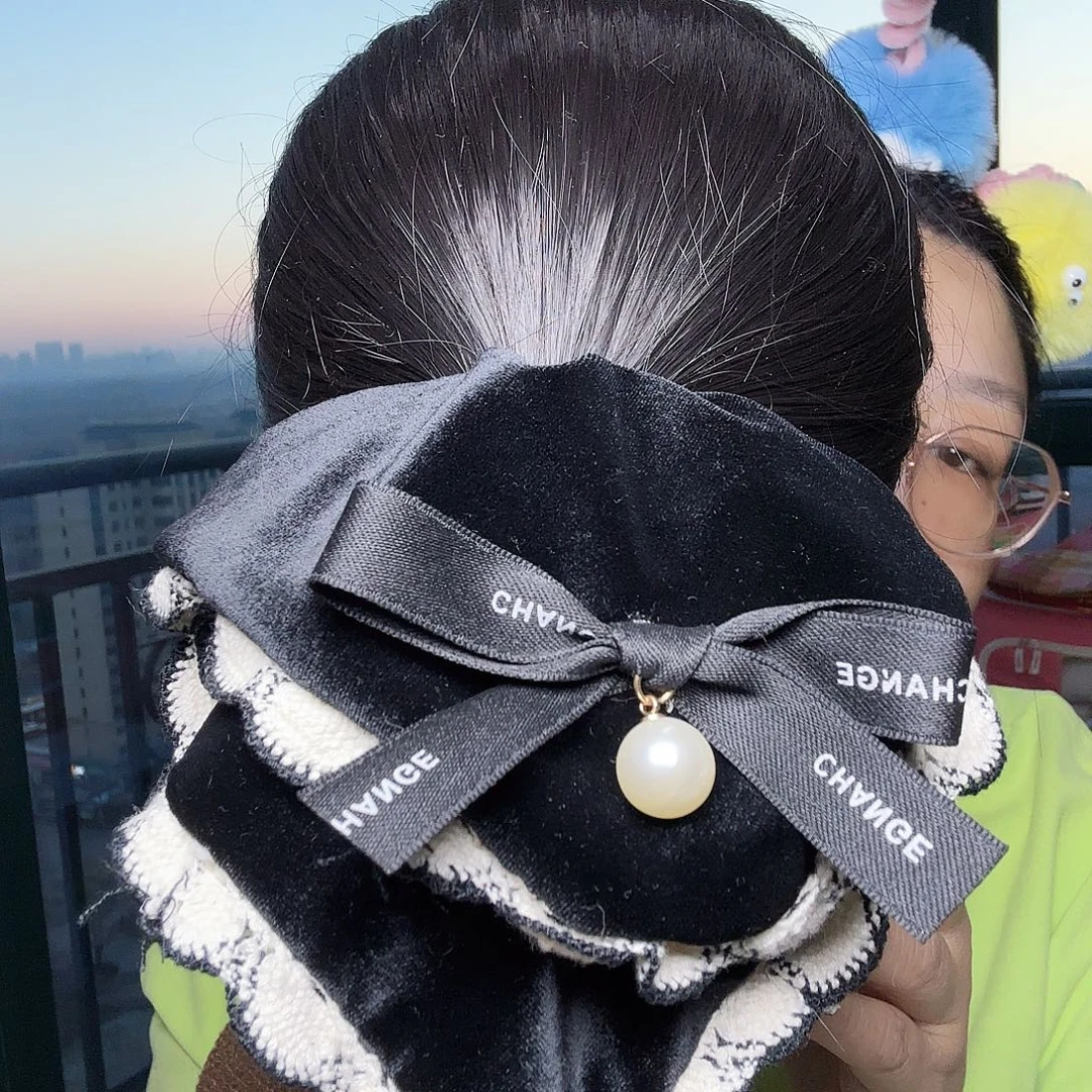 布艺非金属黑丝绒四角方巾