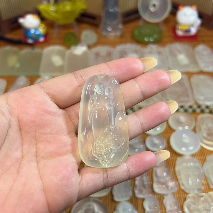 岫玉未镶嵌岫玉白冰挂件地藏王