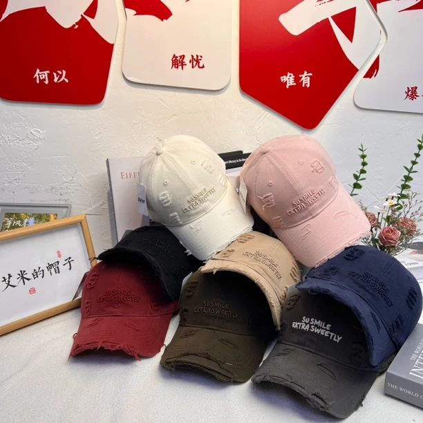 破洞棒球帽女字母刺绣水洗棉鸭舌帽显脸小帽檐软顶遮阳帽