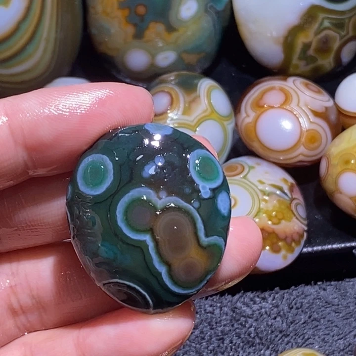 玛瑙/玉髓未镶嵌珠宝奇石157