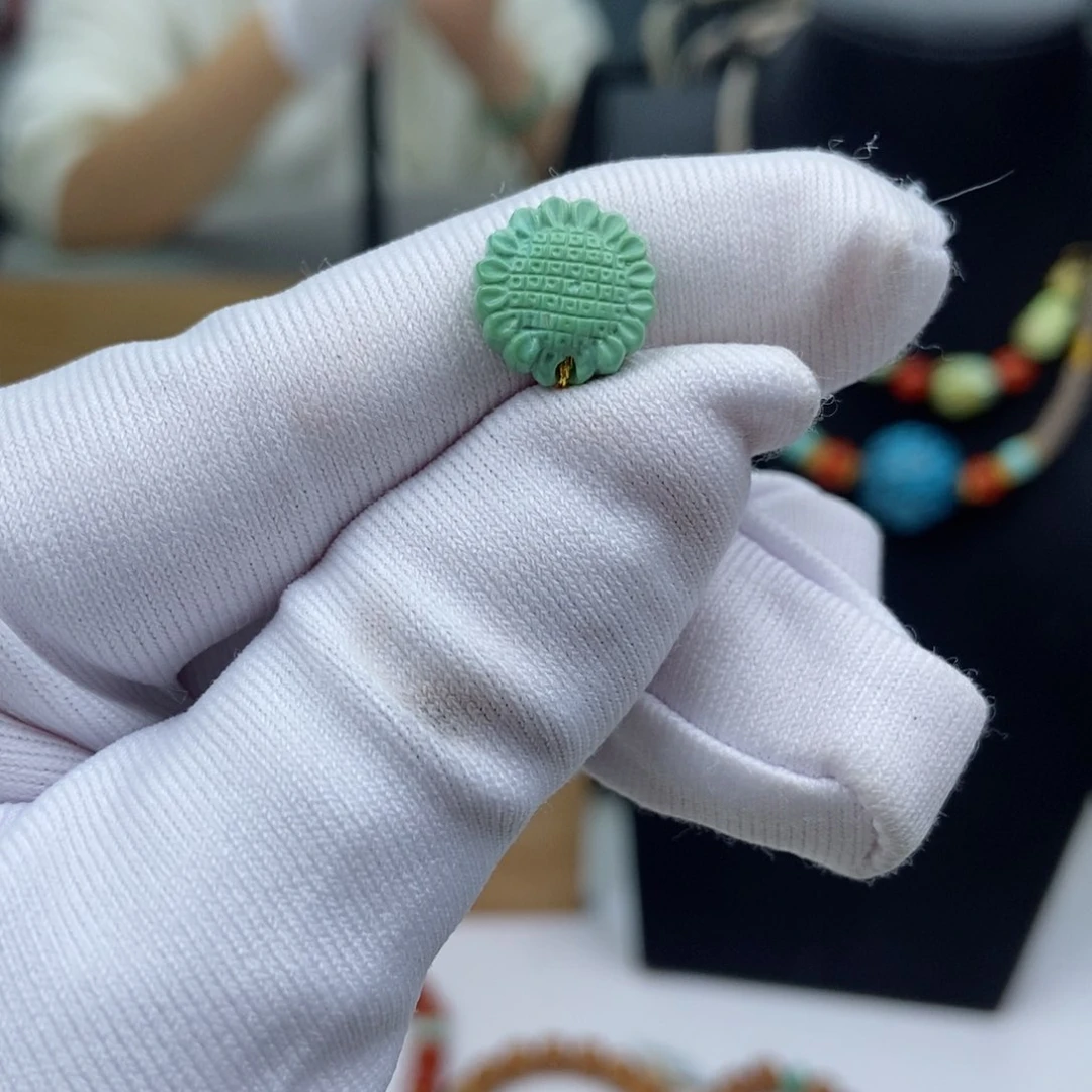 未镶嵌绿松石珠宝奇石