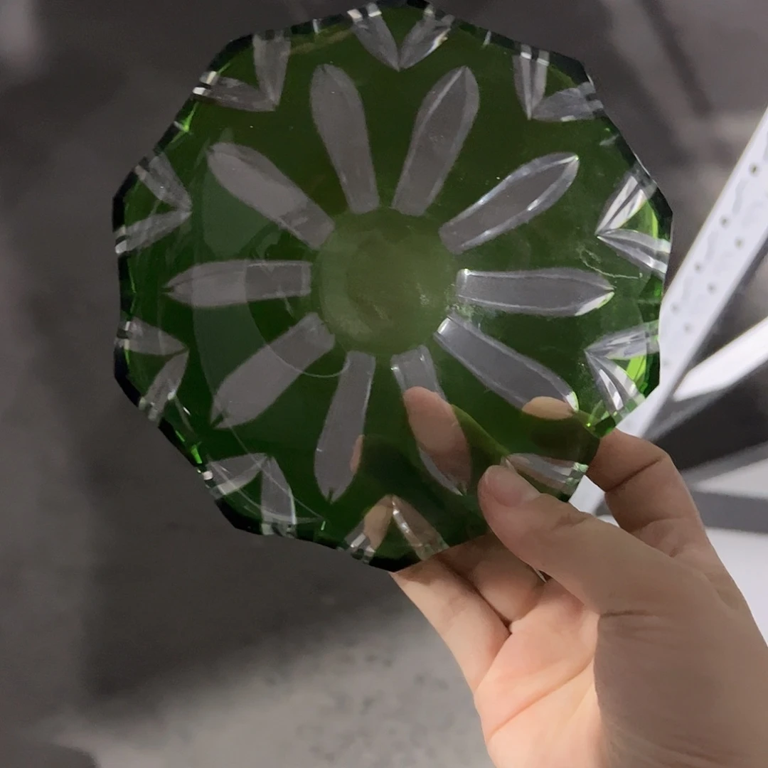 水晶玻璃高脚款微瑕一个
