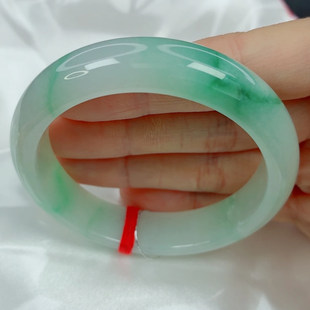 翡翠未镶嵌手镯52.8正圈，白底阳绿飘花，润感好，强推，018