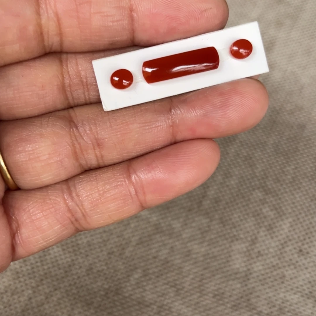 他***舅南红玛瑙合金颈饰