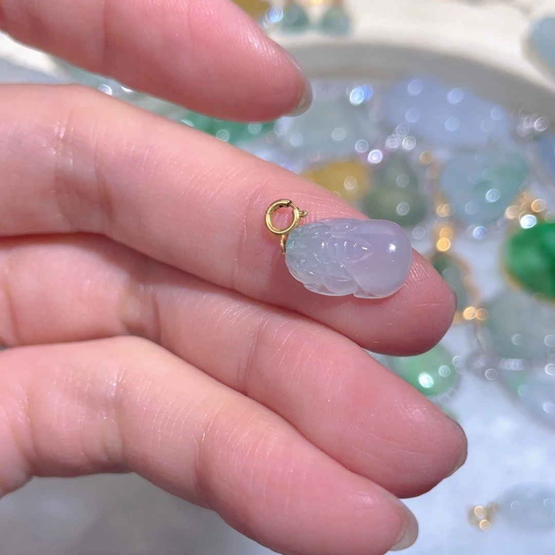 翡翠颈饰18K金镶嵌翡翠