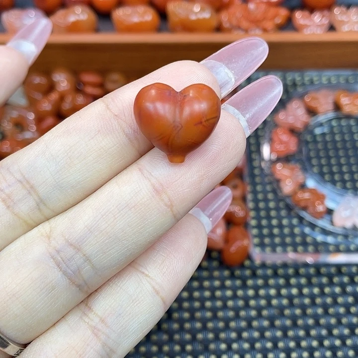 南红玛瑙未镶嵌颈饰屁桃