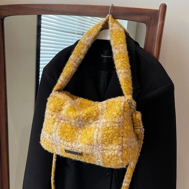 毛绒绒包包女托特包大容量斜挎包2025秋冬新款百搭毛呢单肩通勤包