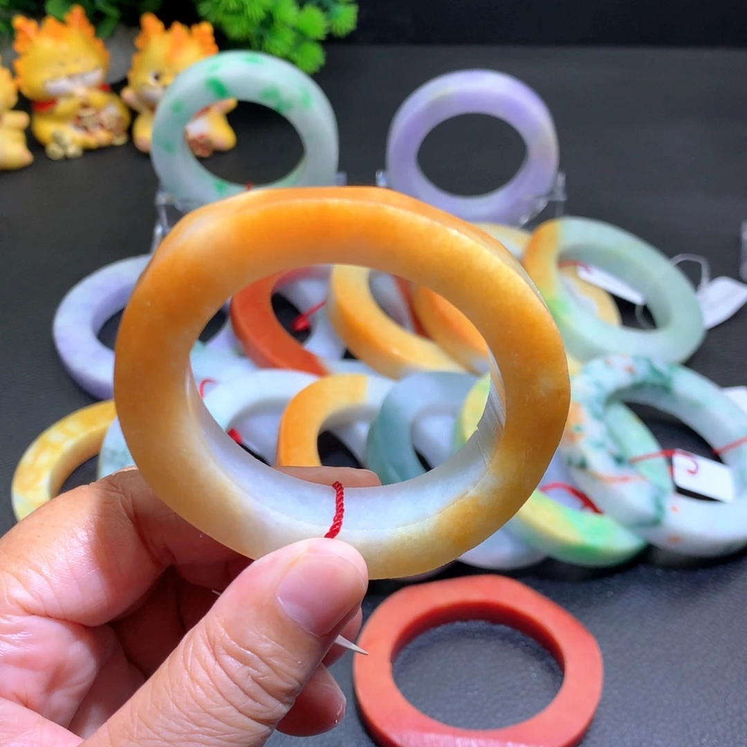 未镶嵌手镯定制翡翠