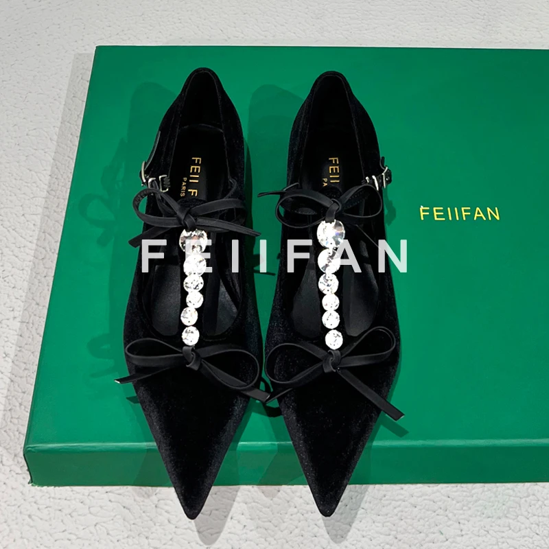 平底单鞋女2024秋冬新款水钻方扣法式绝美尖头黑色鞋子6605