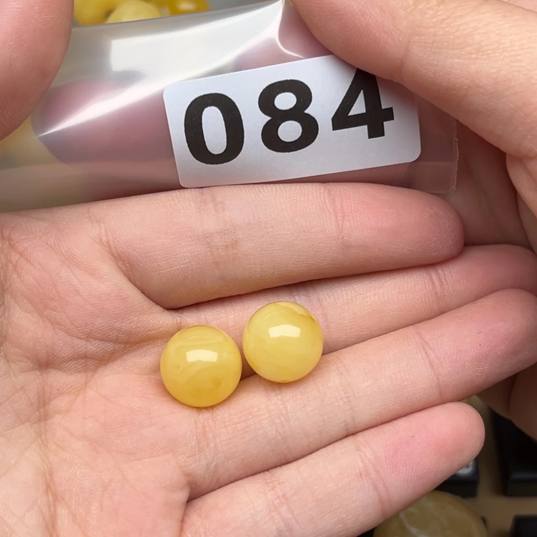 蜜蜡裸石未镶嵌吕*蜜蜡