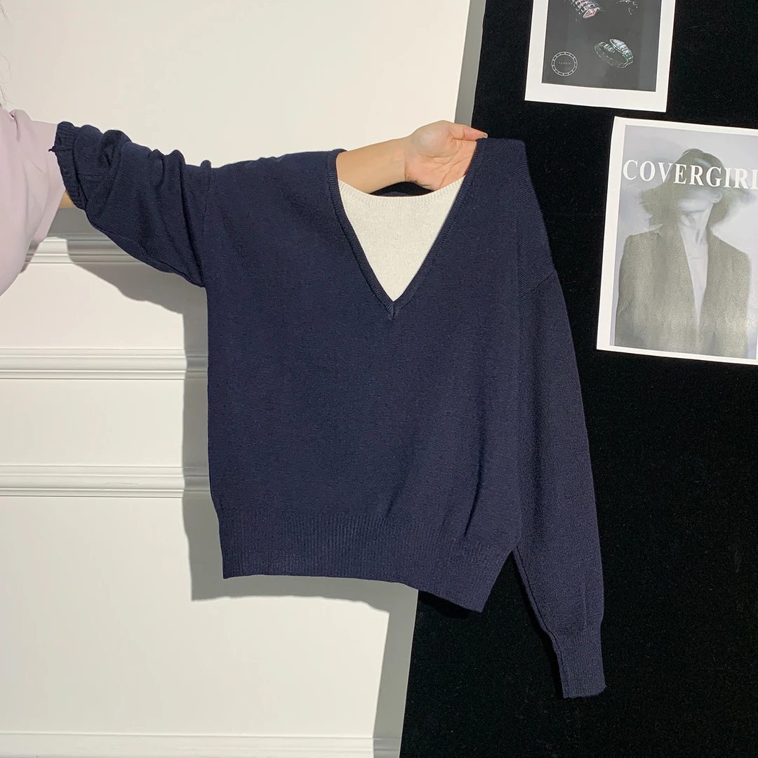 秋季假两件V领拼接撞色长袖针织衫女2025新款宽松显瘦慵懒风上衣