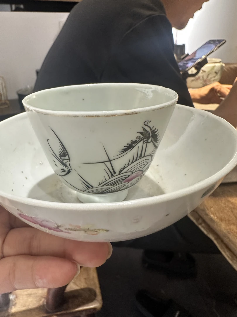 禅虫粉彩陶瓷茶杯