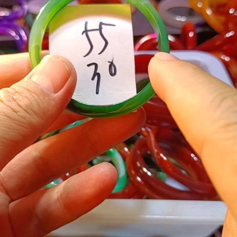 玛瑙/玉髓手镯未镶嵌