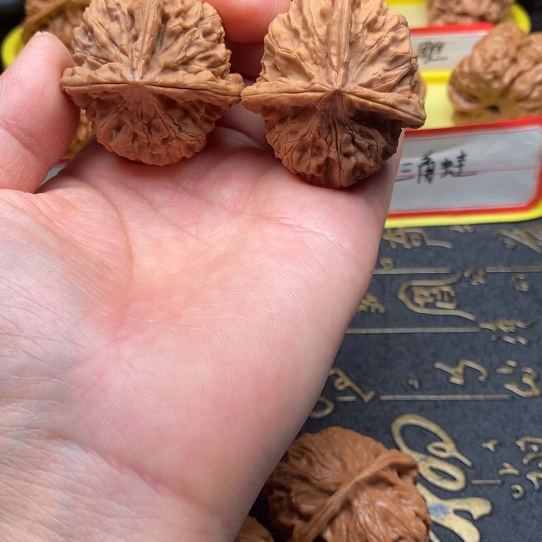 ****g吊坠文玩核桃三棱