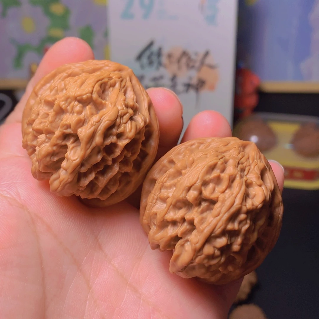 文玩核桃吊坠野牛42