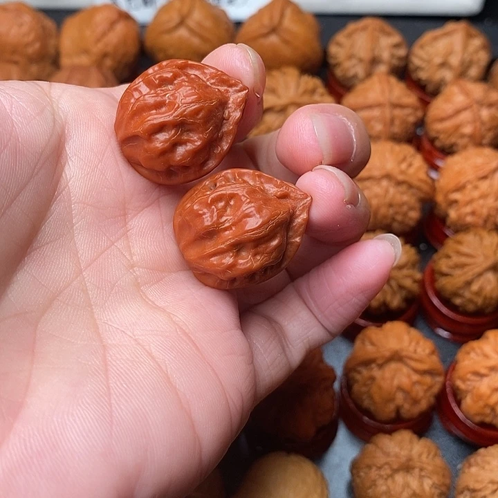 文玩核桃吊坠蛤蟆