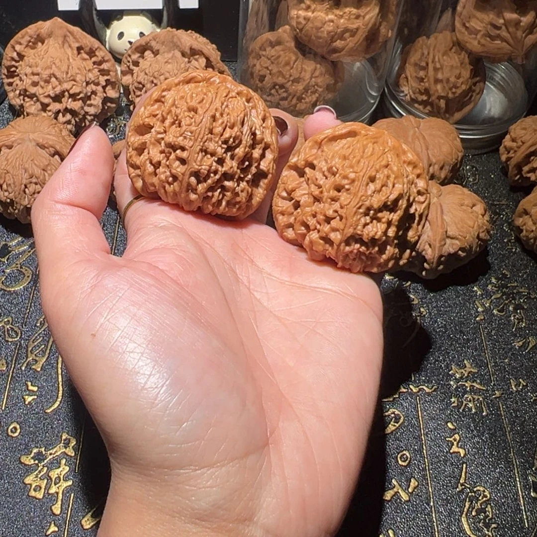 *****文玩核桃吊坠南疆石43手把件378