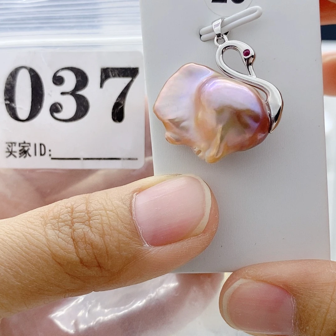 颈饰淡水珍珠钛钢