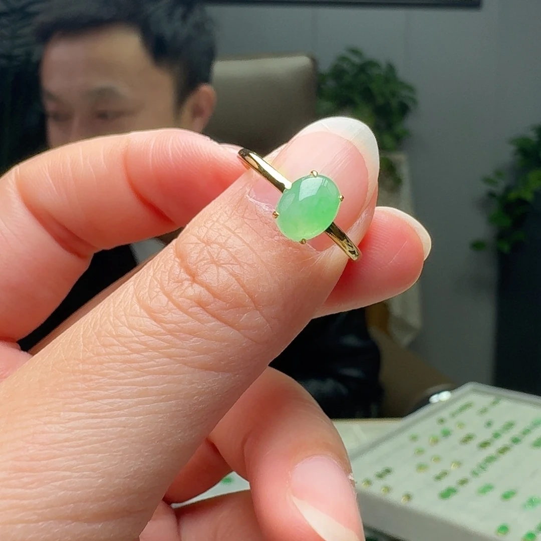 翡翠18K金镶嵌戒指天然